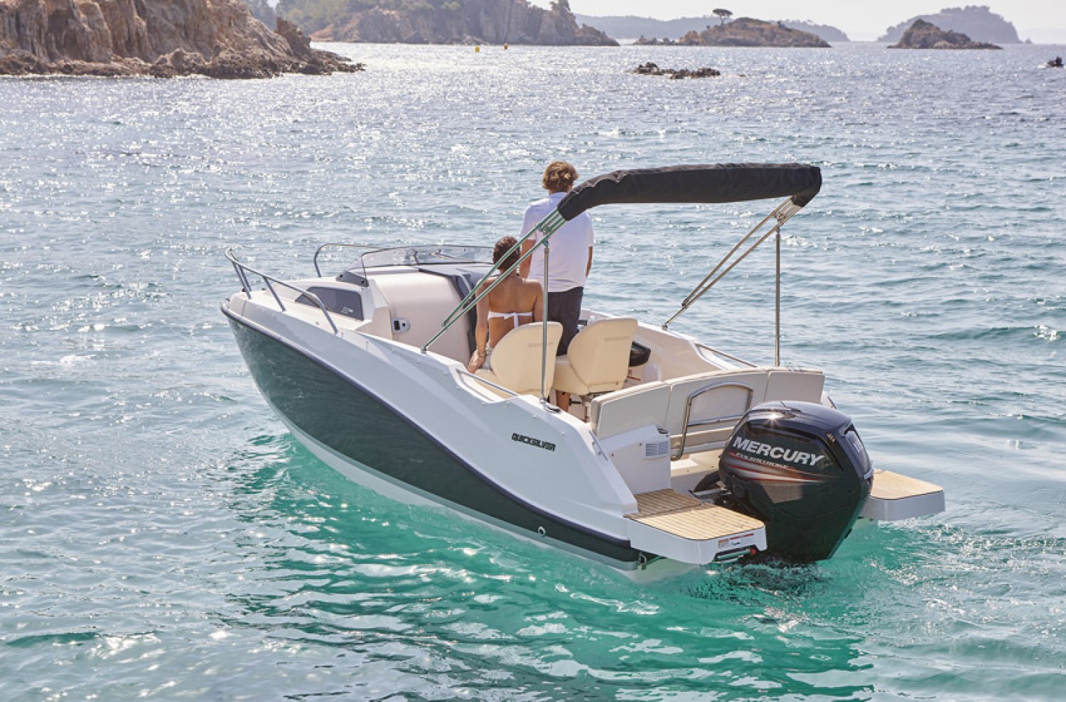 slider 1 Quicksilver Activ 555 Cabin